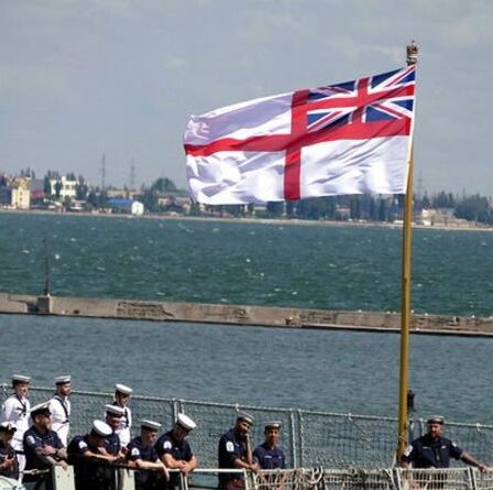 Le chef de la Royal Navy frappe à la BBC's Vigil et dit que les gens apprendront bientôt la «vérité» des sous-marins