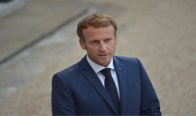 Le "chiot d'attaque" d'Emmanuel Macron frappe amèrement le Royaume-Uni pour "être revenu sur les genoux des États-Unis"