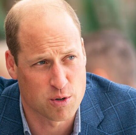 Le prince William envoie les fans royaux dans la frénésie avec un moment adorable lors de la dernière sortie