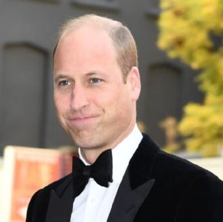 Le prince William félicite les premiers intervenants «vraiment héroïques» pour leur courage à sauver des vies