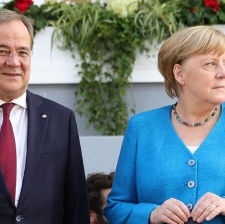 Le successeur de Merkel ridiculisé car son propre parti refuse d'utiliser ses affiches "Pourquoi le choisir ?!"