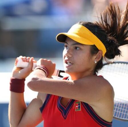 Les chances d'Emma Raducanu à l'US Open augmentent alors que le numéro 1 mondial Ash Barty subit une perte de choc