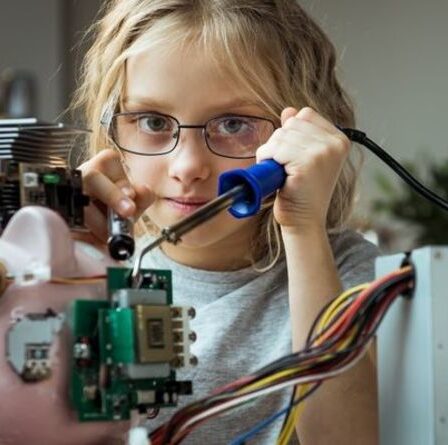 Les frères et sœurs, 14 et neuf ans, gagnent plus de 20 000 £ par mois en exploitant une crypto-monnaie