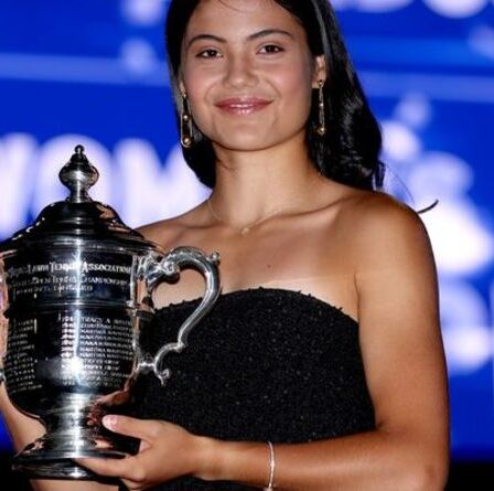 Les légendes du tennis s'alignent pour féliciter Emma Raducanu après une victoire "absolument incroyable" à l'US Open