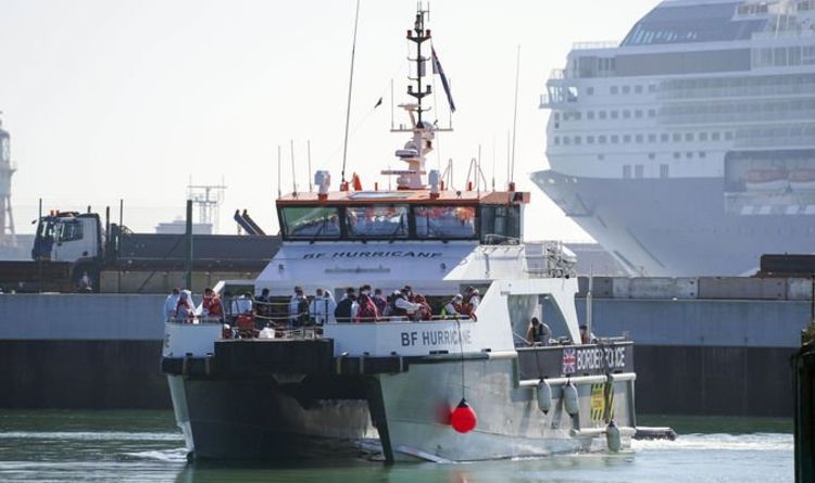 Les migrants traversant la Manche seront refoulés vers la France