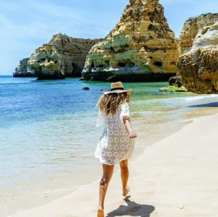 "Les problèmes ne font que commencer": Simon Calder met en garde contre le "risque" alors que les restrictions de voyage se relâchent