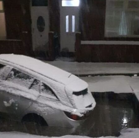 Les propriétaires font rage alors que la rue de Manchester reste fermée sept mois après un gouffre dévastateur