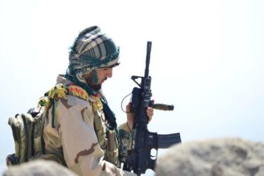 Les talibans revendiquent la « victoire » dans le dernier bastion rebelle restant – mais la résistance riposte