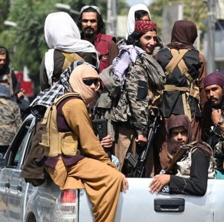 Les talibans s'apprêtent à encaisser des MILLIONS de livres d'équipement militaire britannique