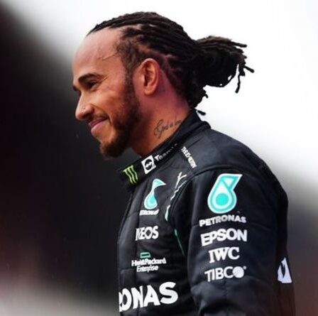 Lewis Hamilton admet que les pensées de retraite « viennent comme une vague » dans le combat tendu de Max Verstappen