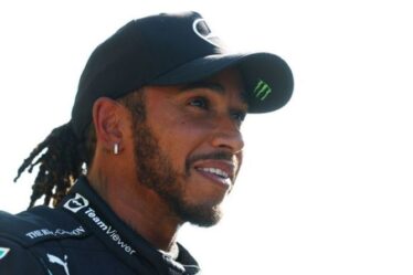 Lewis Hamilton exhorte Mercedes à capitaliser sur le verrouillage de la première ligne pour les qualifications au sprint