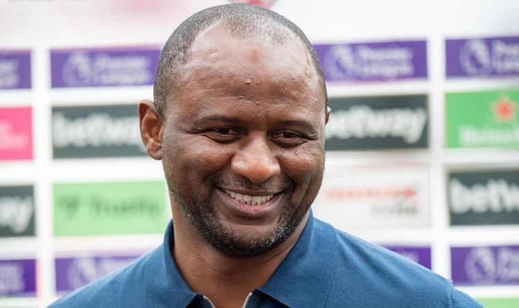 L'icône d'Arsenal Patrick Vieira admet qu'il a envisagé de déménager à Tottenham - "Nous avons eu une conversation"