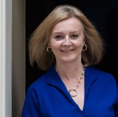 Liz riposte ! Truss gifle Macron et salue le nouveau pacte américain : « La liberté doit être défendue »