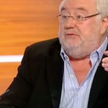 Mike Parry dans une diatribe fulgurante contre l'UE «malveillante» lors d'un affrontement houleux sur le Brexit avec Owen Jones