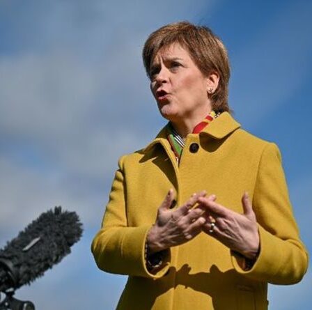 Nicola Sturgeon sauvage pour le discours de la conférence SNP Le Brexit "tourne" sur la pénurie de chauffeurs de poids lourds