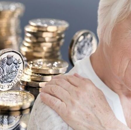 PIP: les Britanniques vivant avec des douleurs articulaires ou d'autres conditions pourraient recevoir jusqu'à 608 £ par mois
