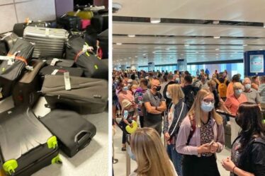 «Pas bon» Chaos de voyage alors que les tapis roulants de l'aéroport de Manchester débordent au milieu d'énormes files d'attente