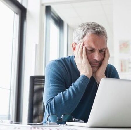 'Pas les bienvenus!'  Les travailleurs indépendants ripostent alors que l'impact de la hausse de l'assurance nationale est clair