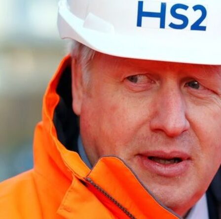 "Pas une ambition immédiate" Boris Johnson de retarder le tunnel de la mer d'Irlande jusqu'après HS2