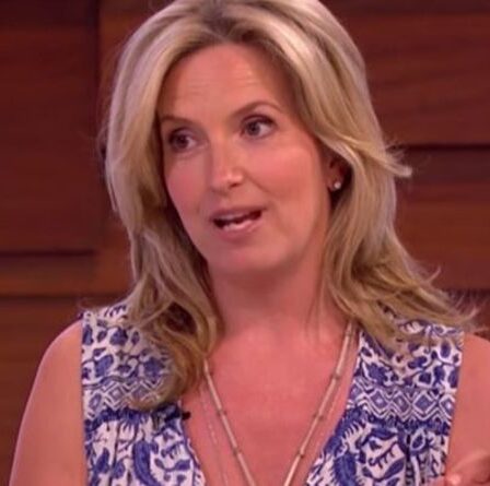 Penny Lancaster a donné à Rod Stewart un ultimatum pour arrêter les manières espiègles: "Je vous avais prévenu"
