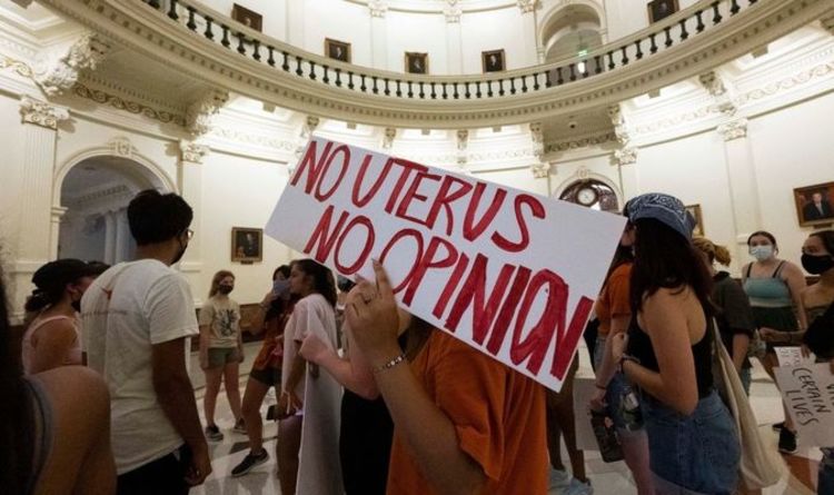 Pourquoi la nouvelle loi controversée sur l'avortement au Texas pourrait TOUJOURS être «détruite» devant les tribunaux américains