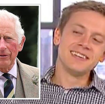 « Qu'est-ce qui ne va pas avec cette famille ? » Owen Jones se déchaîne contre le prince Charles pour une habitude bizarre