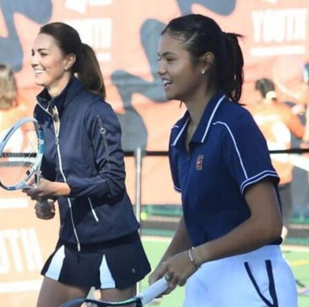 REGARDER: Kate Middleton stupéfaite alors qu'elle rejoint Emma Raducanu pour le double "Elle est bonne!"