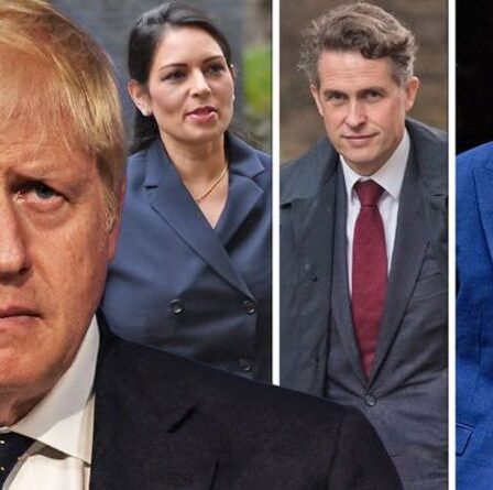 Remaniement des conservateurs EN DIRECT: Gove est sur le point d'occuper le poste le plus élevé alors que trois limogeages se font face – Raab disparaît