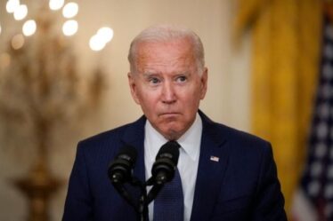 "Rien ne bouge" Biden sous pression alors qu'une ONG affirme que les Américains sont bloqués en Afghanistan