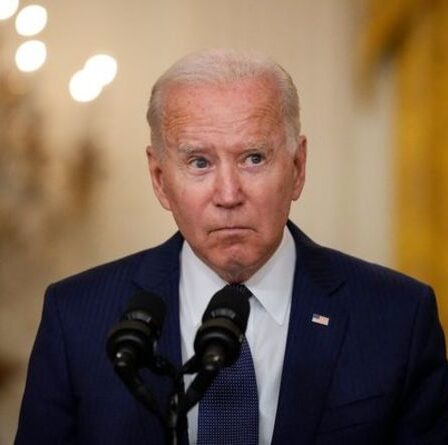 "Rien ne bouge" Biden sous pression alors qu'une ONG affirme que les Américains sont bloqués en Afghanistan