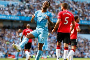 Rio Ferdinand exhorte Liverpool à re-signer Raheem Sterling au milieu des difficultés de Man City