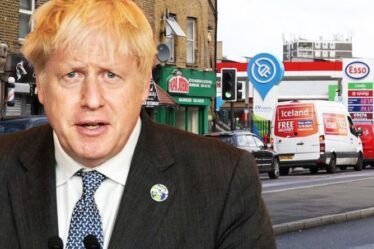 Stations-service EN DIRECT: le tapis retiré de Boris alors que les initiés avertissent que la crise durera un MOIS