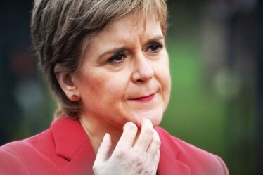 Sturgeon honteux: les plans d'indépendance du SNP dans les RUINES alors que les Écossais rejettent le dernier complot référendaire