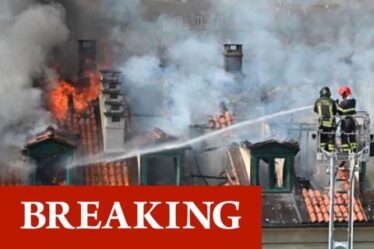 Un énorme incendie ravage des maisons en Italie – 100 personnes s'enfuient alors que des dizaines de pompiers s'attaquent à l'incendie