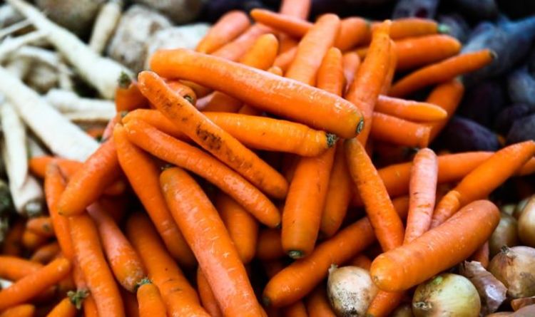 Un nutritionniste alimentaire partage la vérité derrière les mythes alimentaires - y compris les carottes vous aident à voir dans le noir