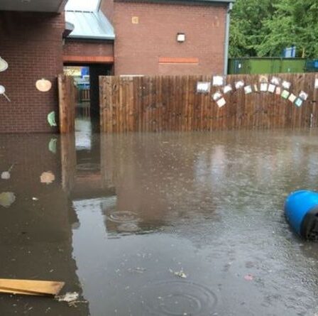 Une école où «les eaux usées ont coulé dans les salles de classe» après une rénovation de 2,7 millions de livres sterling pourrait être reconstruite