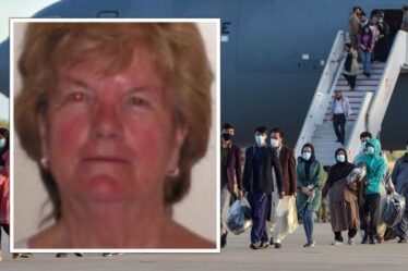 Une réaction furieuse alors qu'un conseiller municipal déclare que les Afghans désespérés envoyés par avion au Royaume-Uni «nous feront exploser»