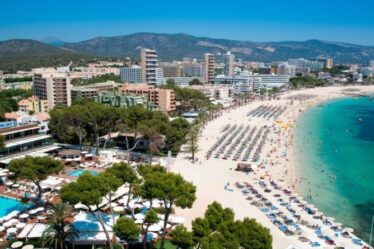 Vacances en Espagne: nouvelles règles de voyage que les touristes britanniques doivent suivre pendant les vacances européennes
