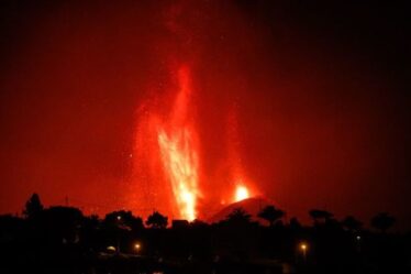 Volcan La Palma EN DIRECT: île déclarée «zone sinistrée» alors que la lave éclate – vols annulés