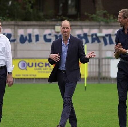 William montre son soutien au « cœur et à l'âme » du football lors d'une visite au Dulwich Hamlet FC