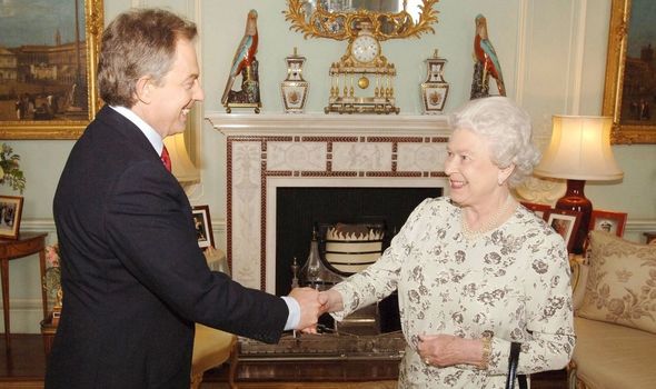 La reine rencontre Tony Blair