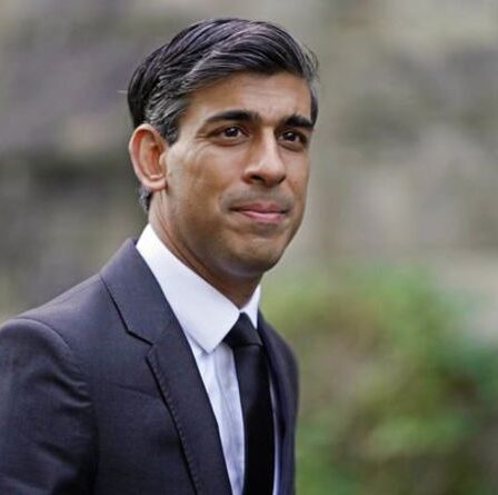 Budget 2021 : Rishi Sunak fait face à des appels à utiliser les libertés du Brexit pour supprimer la TVA