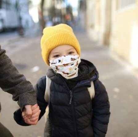 Covid: 1 enfant sur 500 a perdu un parent ou un tuteur à cause d'une pandémie, selon une nouvelle étude - 'Tragédie'
