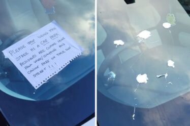 Des sœurs frustrées ont des notes en colère collées sur leur voiture avec du silicone après une dispute de stationnement