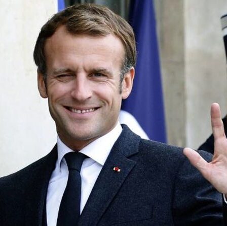 Emmanuel Macron pourrait être recruté par des "mondialistes" et copier Tony Blair s'il est évincé en 2022