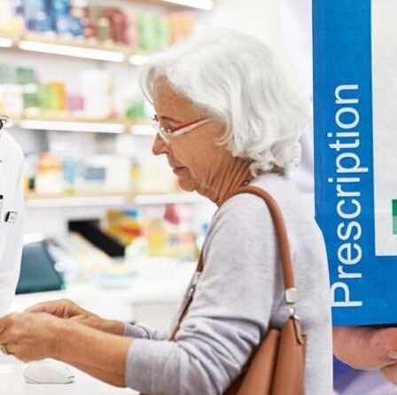 FURY alors que les retraités risquent de perdre des ordonnances gratuites du NHS: "Pourquoi toujours l'Angleterre?"