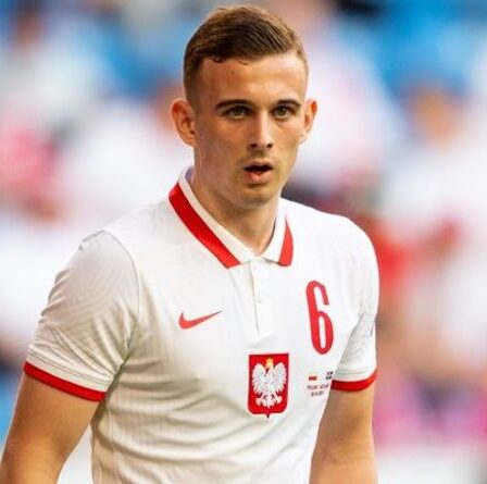 La cible de Liverpool "pas impressionnée" par les liens de transfert au milieu des comparaisons de Kevin De Bruyne