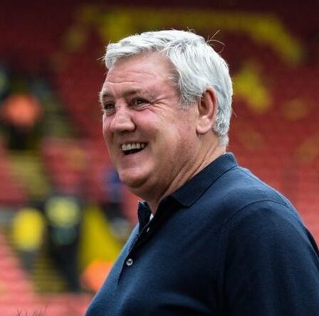 La clause du contrat de Steve Bruce pourrait le sauver du limogeage de Newcastle après le rachat