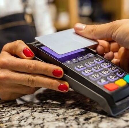 La limite des cartes sans contact augmente - comment protéger votre argent si vous perdez votre carte