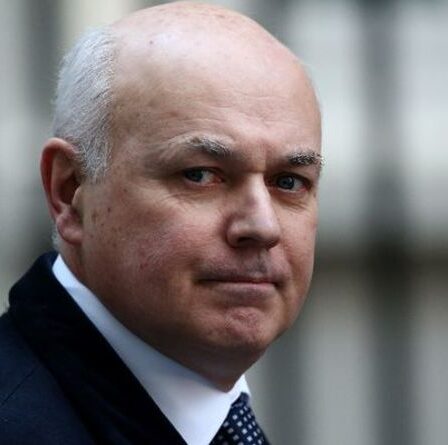 La pénurie de chauffeurs de poids lourds imputée à la «dépendance à une main-d'œuvre bon marché» PAS au Brexit alors que l'industrie a claqué